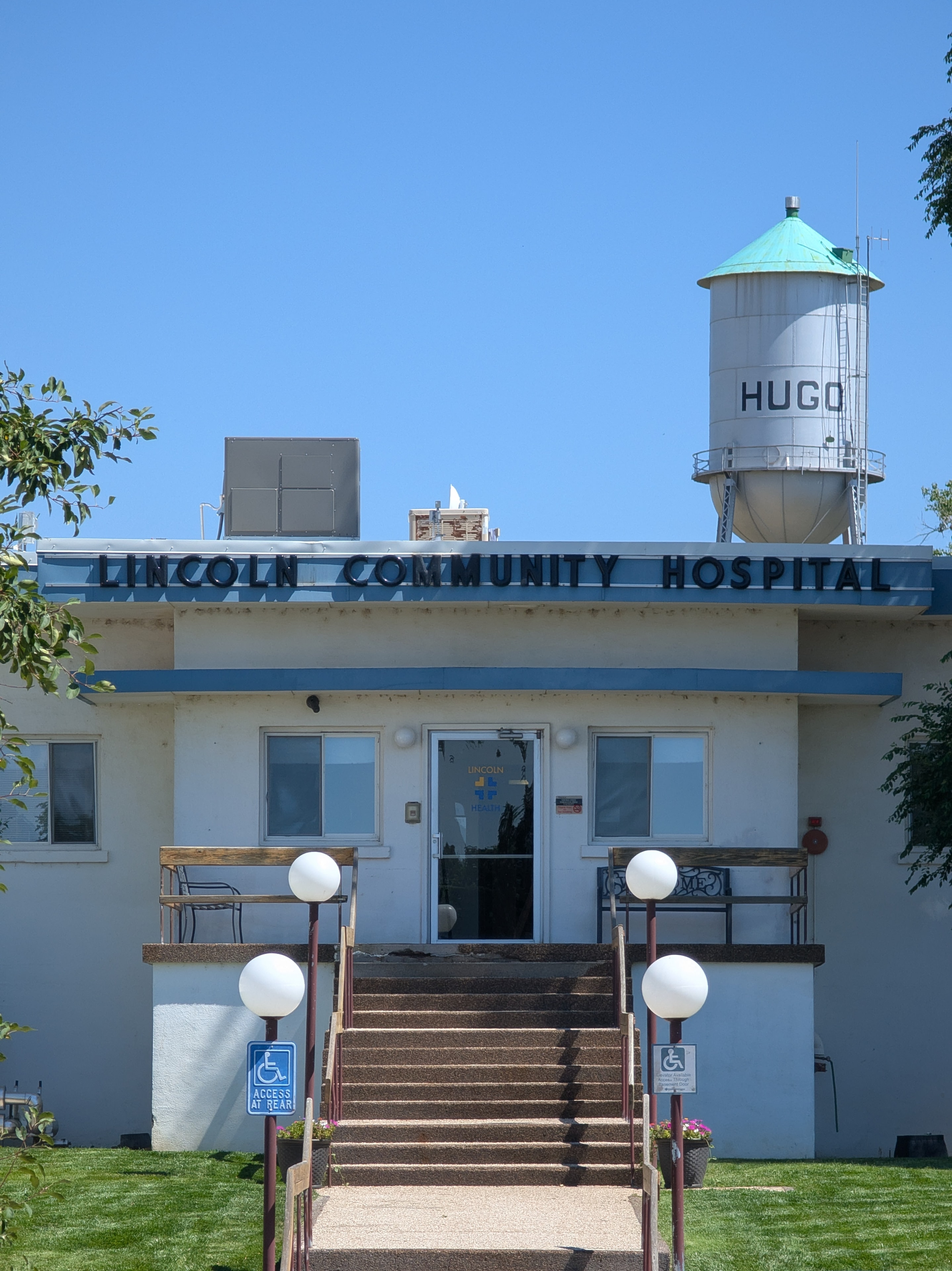 Lincoln Community Hospital — small town community hospital near Hugo Inn